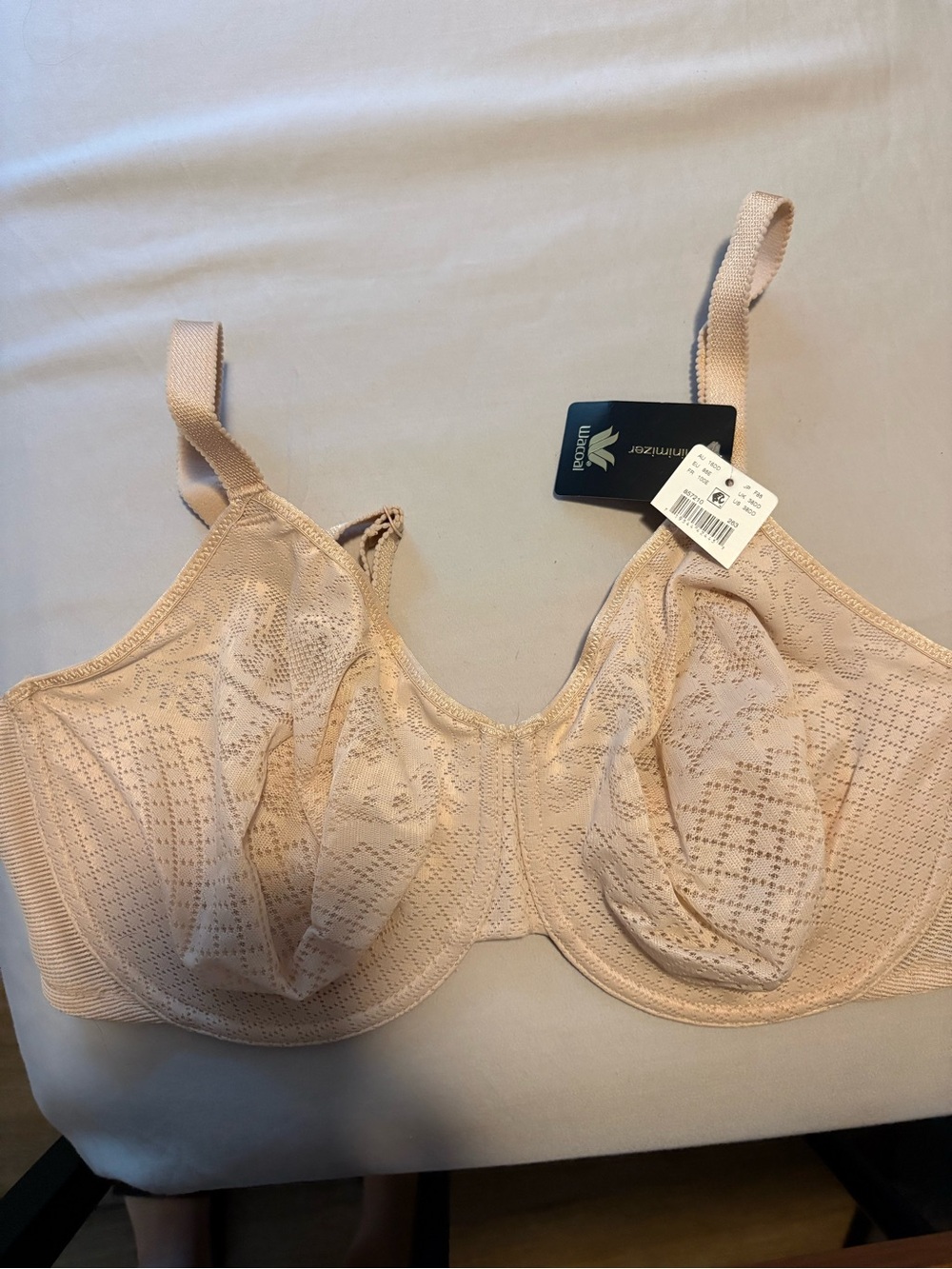Wacoal Beige Lace Underwire Full-Coverage Minimizer Bra